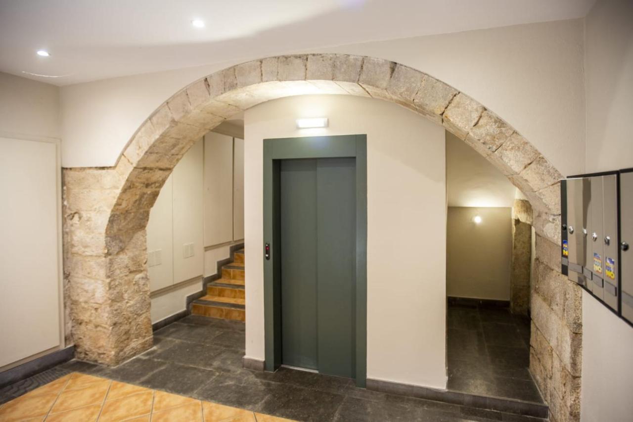 Apartament Al Cor Del Barri Vell De Girona Exteriör bild